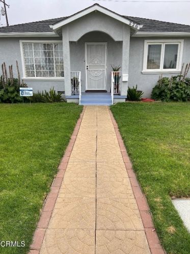 226 Laurel St, Oxnard, CA 93033-4550