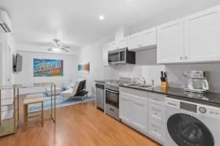 306 30th St, Austin TX 78705-3811 exterior