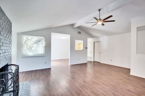 8002 Croftwood Dr, Austin TX  78749-3208 exterior