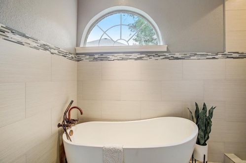 13243 Briar Holw Dr, Austin TX 78729-2855 exterior