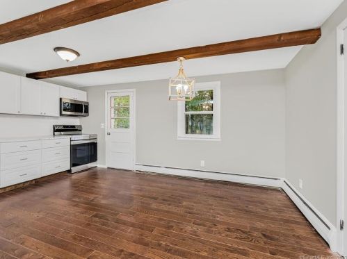 354 Hilton Dr, Wapping CT  06074-3459 exterior