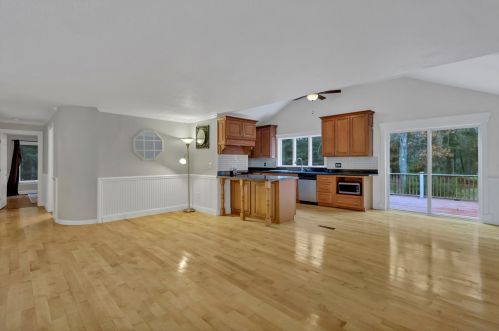 85 Blue Castle Dr, Mashpee MA 02649-3770 exterior