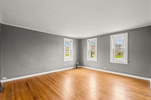 335 Hl St, Chenequa WI 53029-1906 exterior