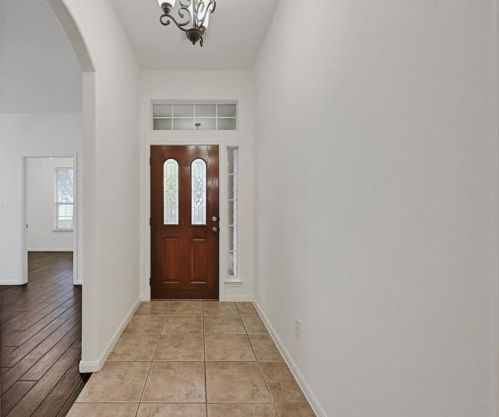 5020 Bluestar Dr, Austin TX  78739-1428 exterior