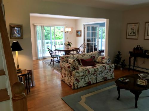 8 Spinnaker Dr, Mashpee MA  02649-3654 exterior