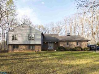 45 Oak Grove Rd, Bybee, VA 22963-2529