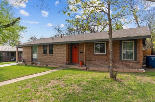 1311 Briarcliff Blvd, Austin TX  78723-1806 exterior