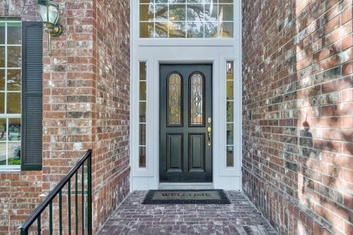 10017 Dianella Ln, Austin TX  78759-3036 exterior