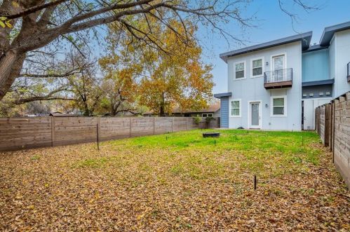 6405 Chesterfield Ave, Austin TX  78752-4144 exterior