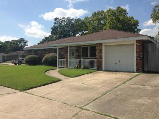 360 Dandelion Dr, Westwego, LA 70094-2266