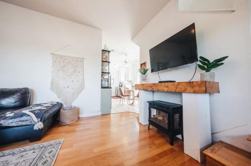 11 Concord Cir, Austin TX  78737-9073 exterior