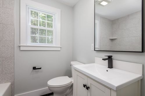 53 Alton St, Walpole MA  02081-4101 exterior