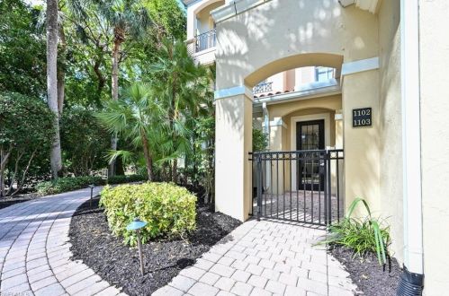 2659 Bolero Dr, Naples, FL 34109-3515