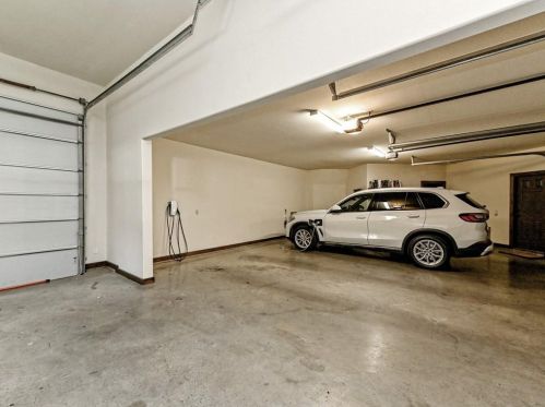 1501 Cyn Edge Dr, Austin TX 78733-2000 exterior