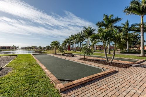 1500 Mainsail Dr, Naples, FL 34114-8813