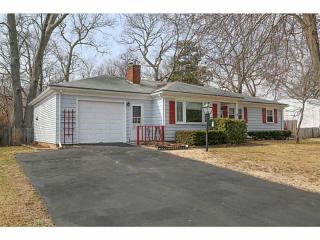 163 Capron Farm Dr, Warwick, RI 02886-7700