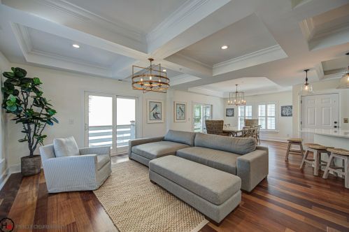 1000 Carolina Blvd, Isle Of Palms SC  29451-2242 exterior