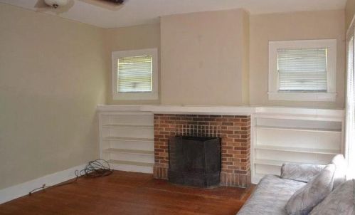 1904 David St, Austin TX  78705-5312 exterior