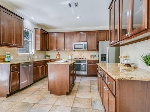 4308 Canyon Glen Cir, Austin TX  78732-2189 exterior