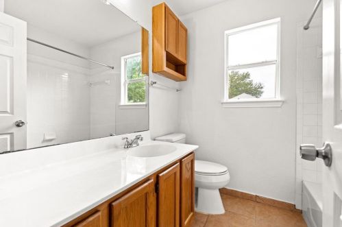 9345 Bernoulli Dr, Austin TX 78748-5044 exterior