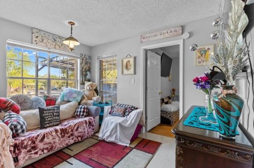 6908 Cherrydale Dr, Austin TX 78745-5344 exterior