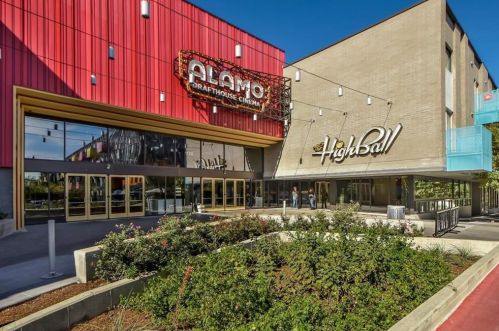 2201 De Verne St, Austin TX 78704-3929 exterior