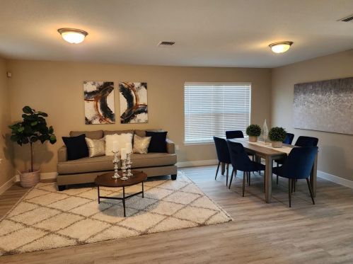 11316 Drumellan St, Austin TX  78754-6052 exterior