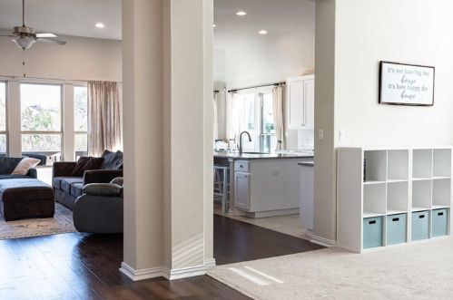 676 Catalina Ln, Austin TX 78737-4715 exterior