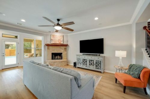 134 Catalina Ln, Austin TX  78737-4711 exterior