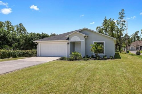 4220 10th Ave, Naples, FL 34117-2703