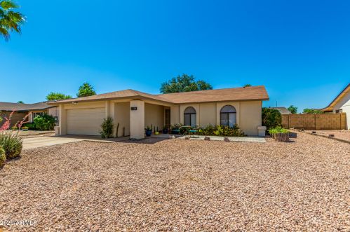 2219 Palomino Dr, Chandler, AZ 85224-2150