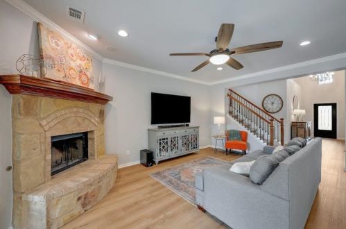 134 Catalina Ln, Austin TX  78737-4711 exterior