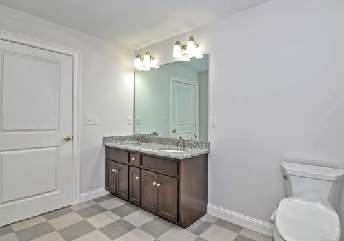 77 Ariel Cir, Sutton MA 01590-4825 exterior