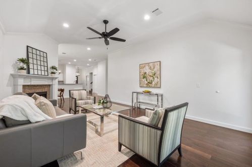 5016 Calhoun Cyn Loop, Austin TX 78735-6450 exterior