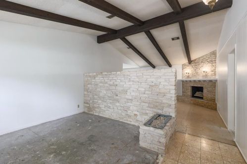 4609 Arapahoe Trl, Austin TX 78745-1510 exterior