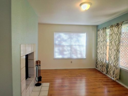 8014 Cahill Dr, Austin TX  78729-6441 exterior