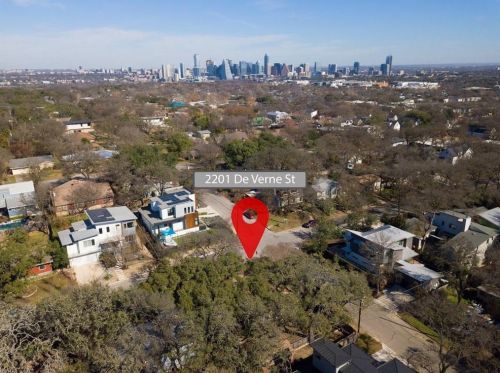 2201 De Verne St, Austin TX 78704-3929 exterior