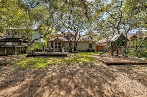 5016 Calhoun Cyn Loop, Austin TX 78735-6450 exterior