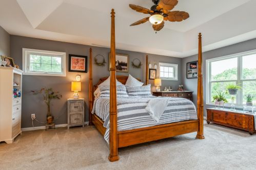 1385 Hillside Rd, Slinger WI 53086 exterior