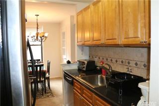 4325 Douglaston Pkwy, Flushing NY  11363-1854 exterior