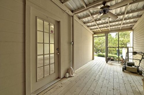 6303 5 Acre Wood St, Austin TX 78746-7125 exterior