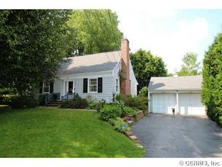 63 Rand Pl, Pittsford, NY 14534-2236