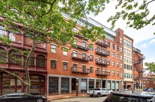 122-130 Fulton St, Boston MA 02109-1427 exterior