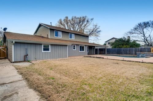 13217 Briar Holw Dr, Austin TX 78729-3655 exterior