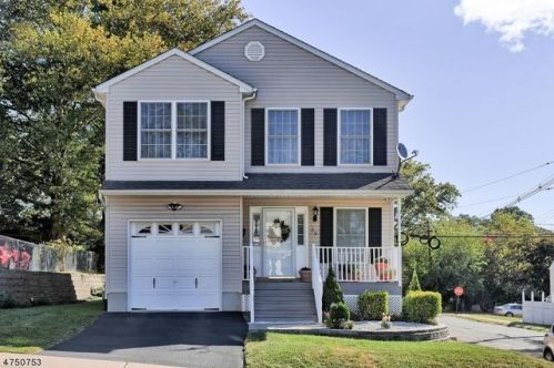 52 James St, Dover, NJ 07803-3016