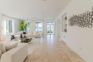 510 Dilido Dr, Miami FL  33139-1236 exterior