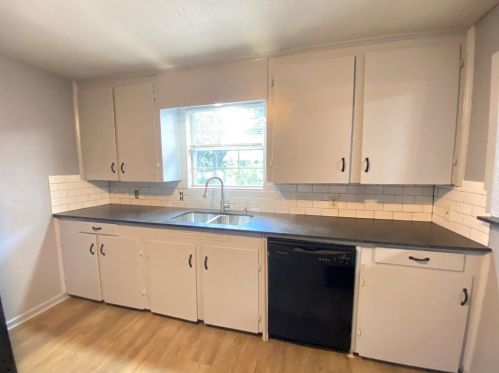 2309 11th St, Austin TX  78702-2805 exterior