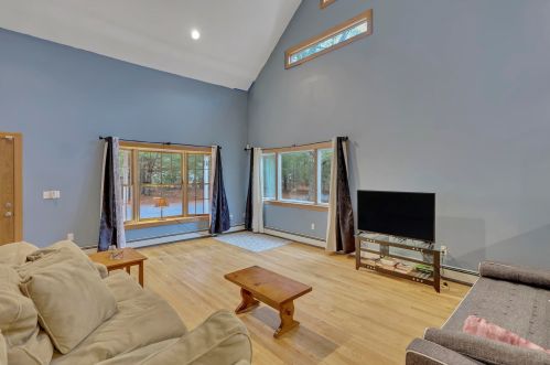 85 Blue Castle Dr, Mashpee MA 02649-3770 exterior