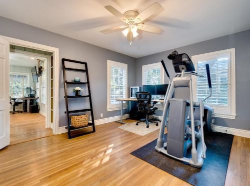 1703 31 St, Austin TX 78705-2148 exterior