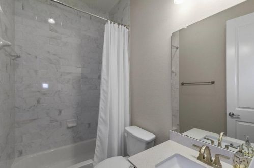 12432 Cardinal Flower Dr, Austin TX 78739 exterior